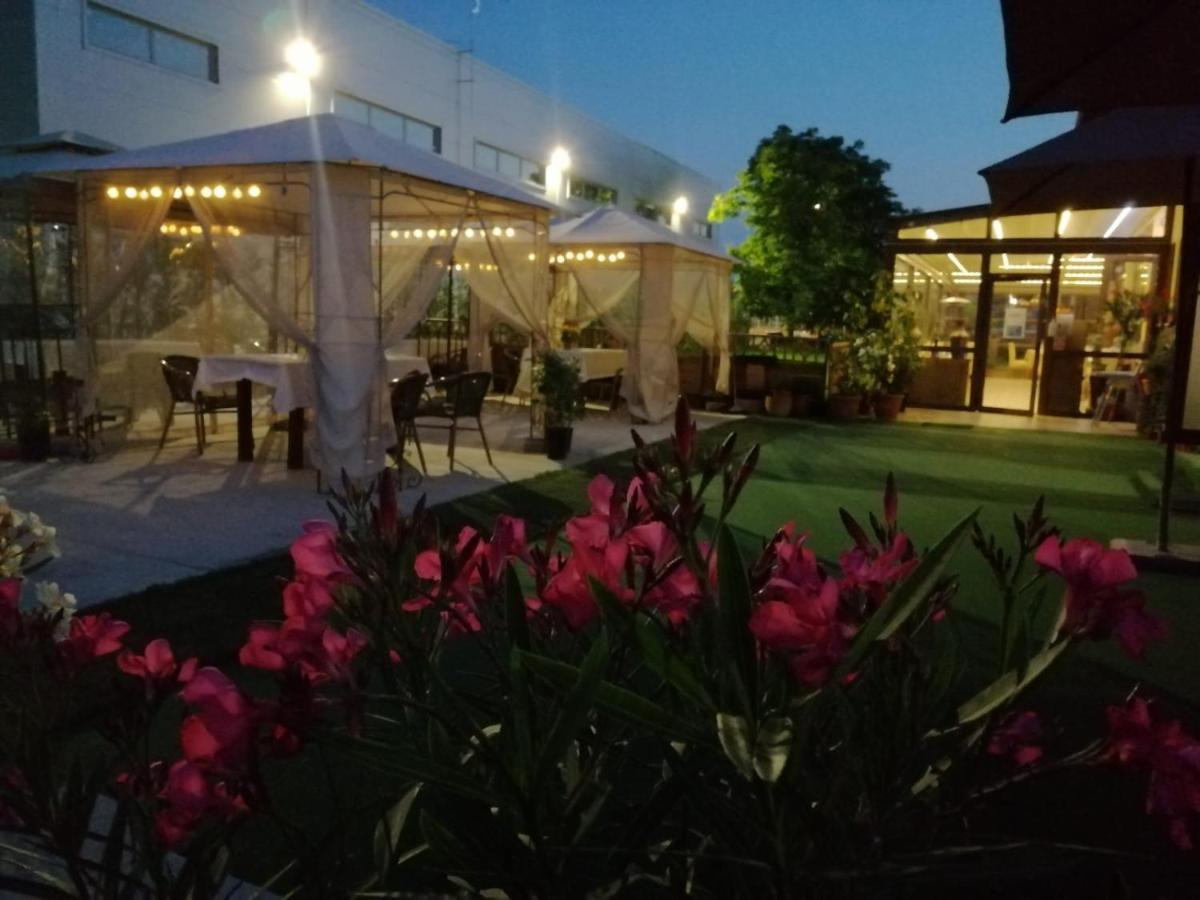 Sultan Mehmet Pensiune & Restaurant Braşov Dış mekan fotoğraf